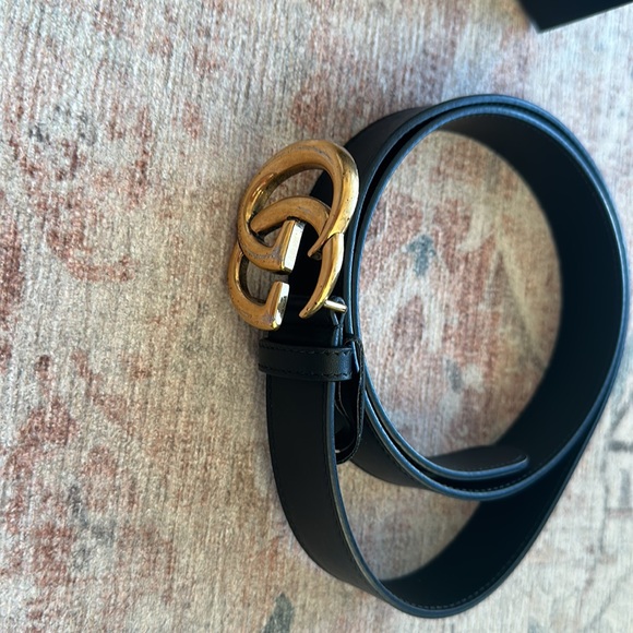 Black Gucci belt - Picture 3 of 3